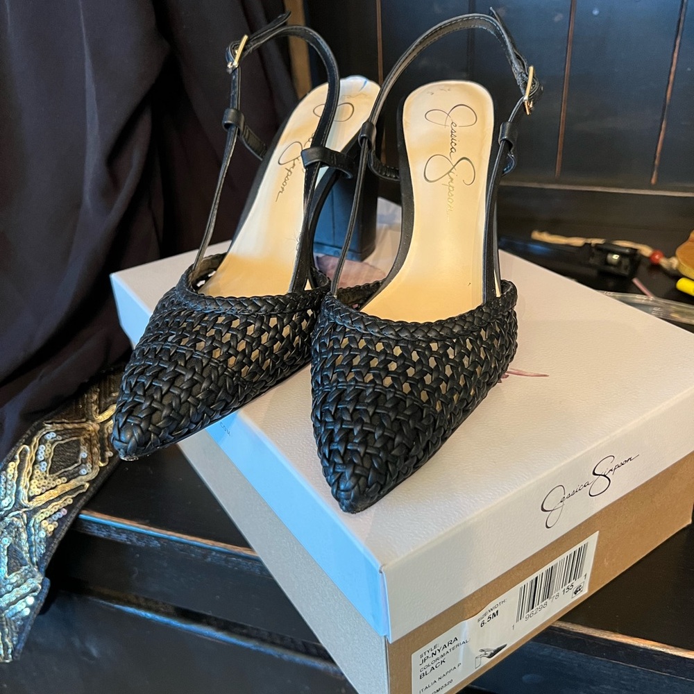 Jessica Simpson Black Pointed-Toe Slingback Heels